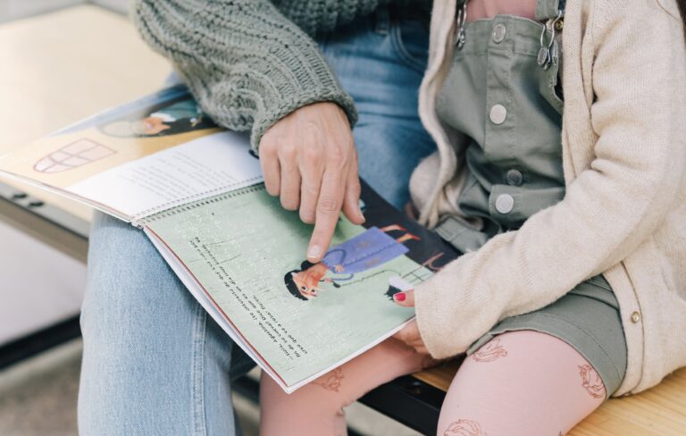Vorlesen: Warum es wichtig ist – und Buchtipps nach Alter